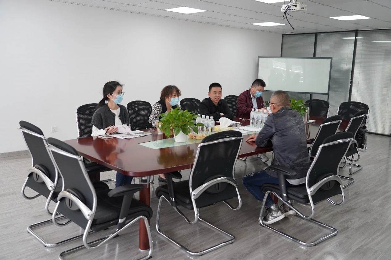 浙江大学圆正控股集团钱主任一行领导莅临浙大万象城(中国)考察、指导