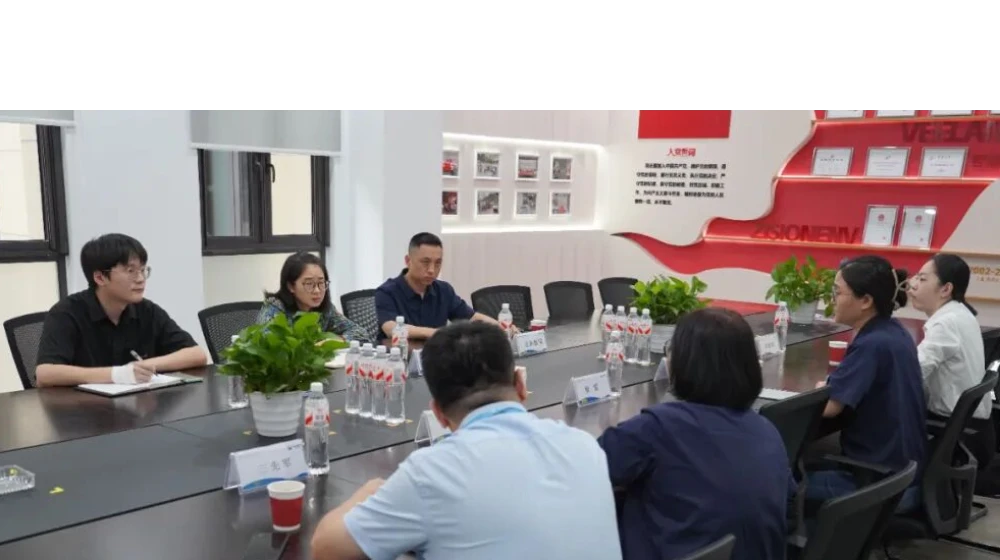 西湖区科技技术局党组书记、局长刘劲卉率一行调研万象城(中国)·微兰